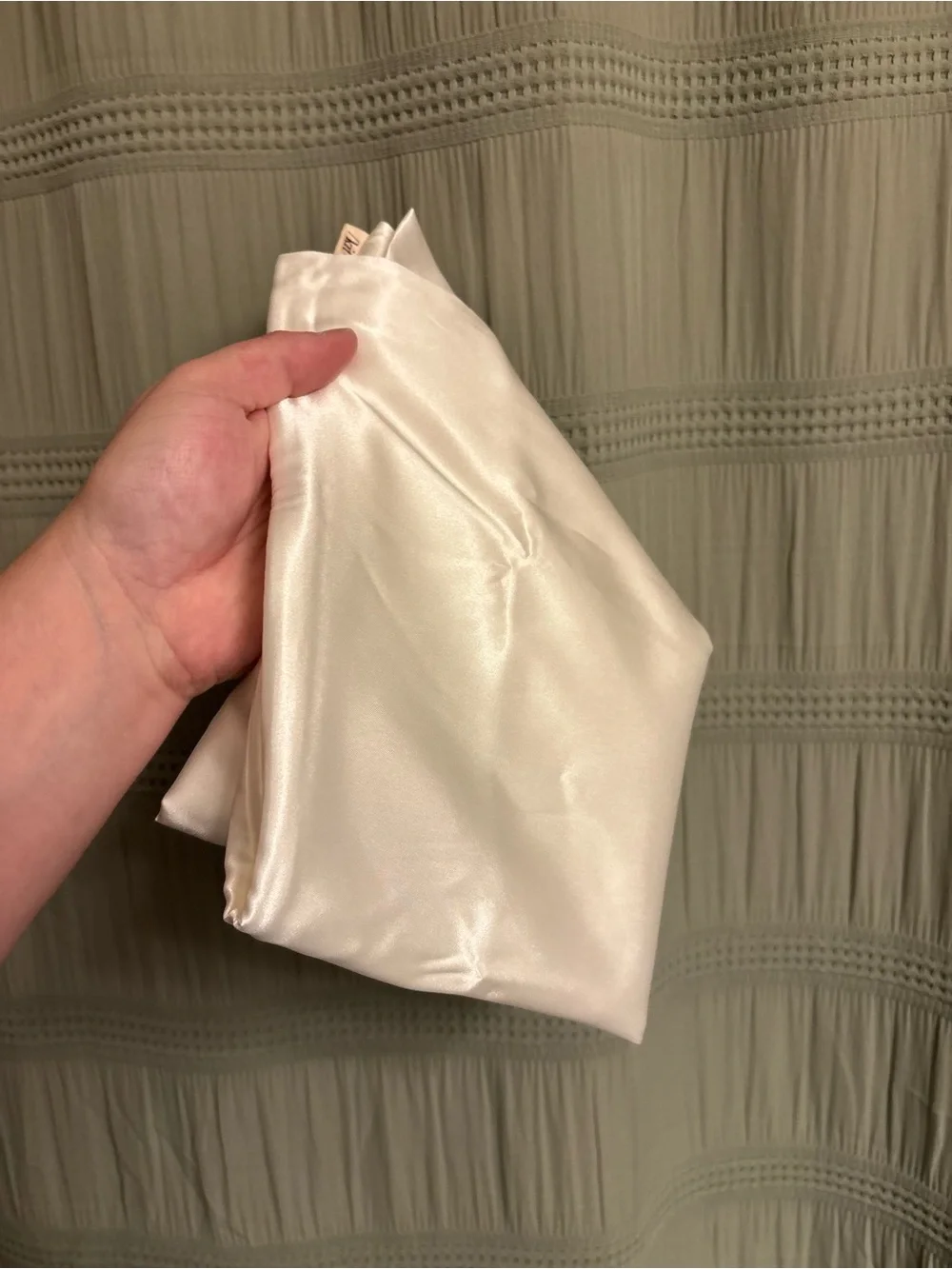 Kitsch White Satin Pillow Case - NWOT